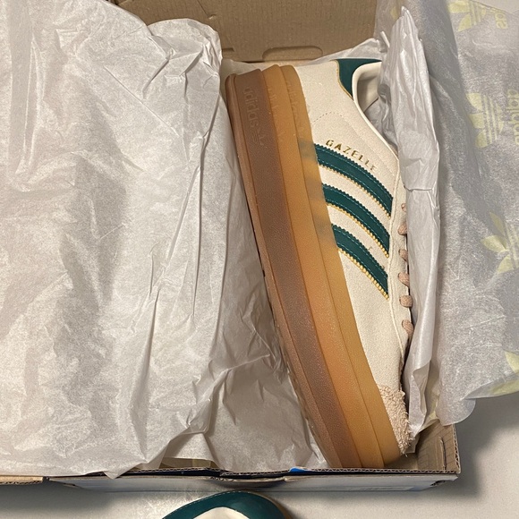 NEW Adidas Gazelle Bold Cream and Teal Sneakers - Picture 2 of 3